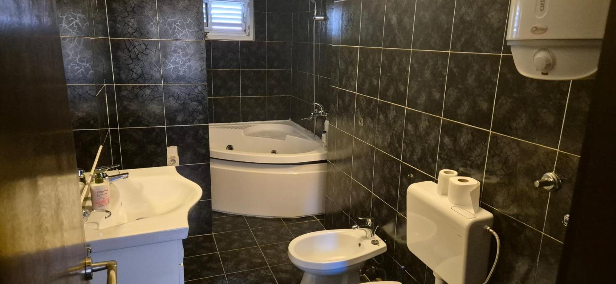 Majka Guest House Kotor Bagian luar foto