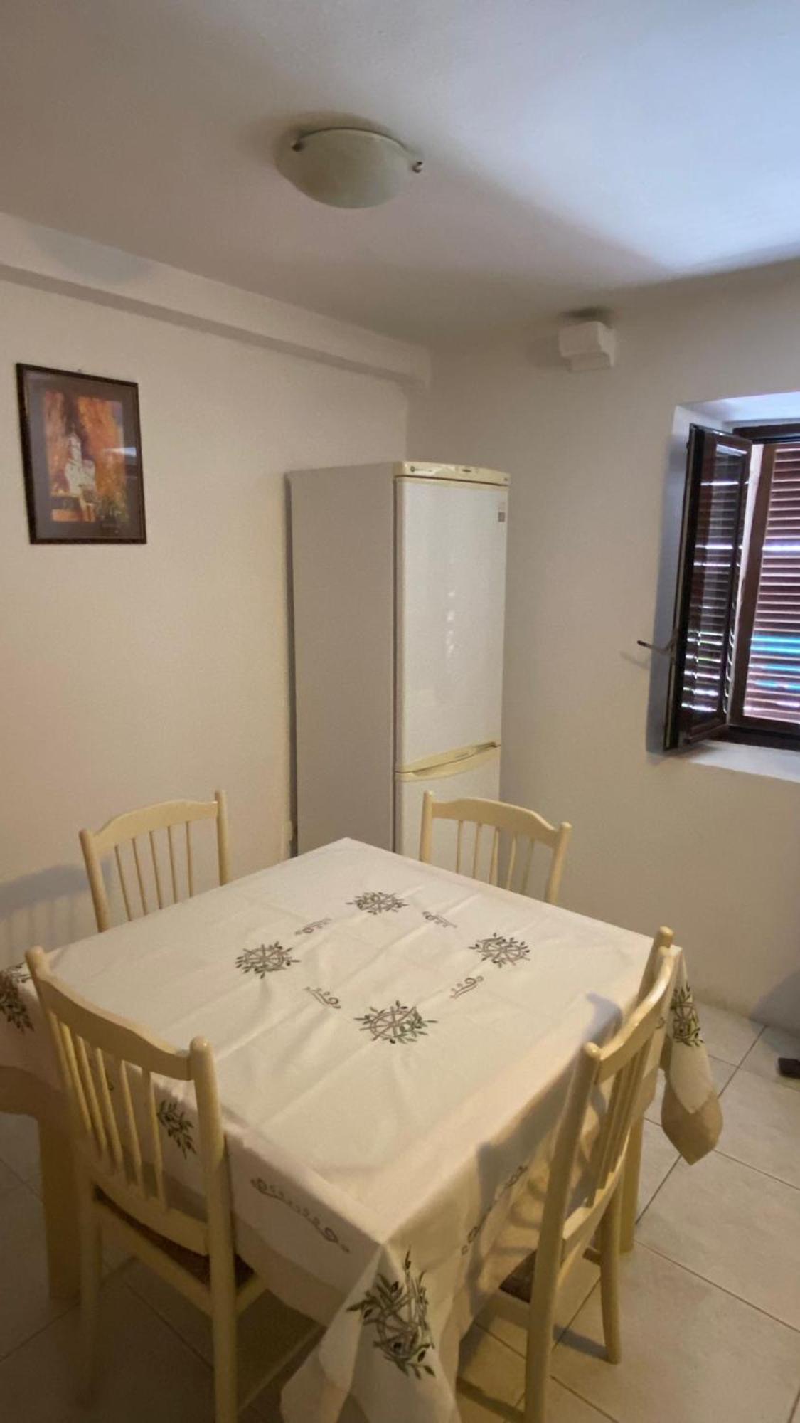 Majka Guest House Kotor Bagian luar foto